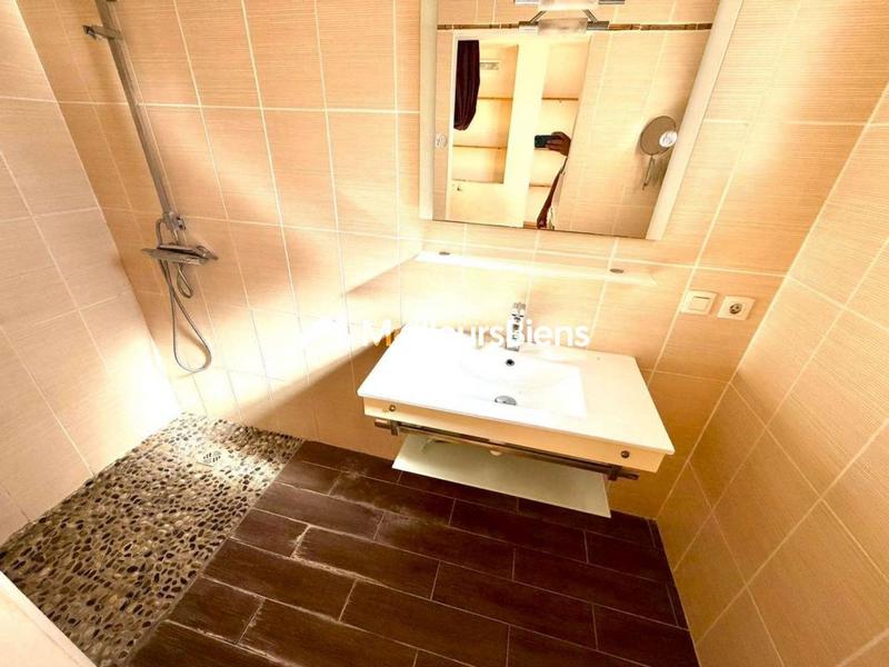 Villa - 160 m² - 6 pièces