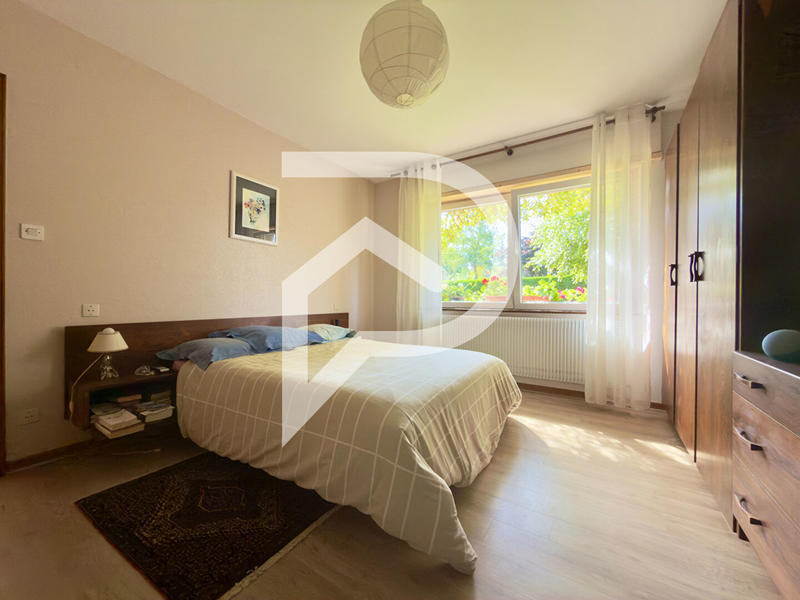 Maison - 201 m² - 7 pièces