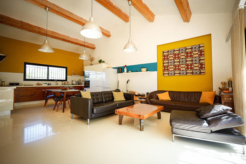 Maison - 250 m² - 6 pièces