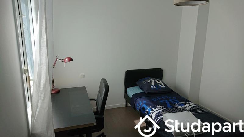 Chambre - 11 m² - 1 pièce