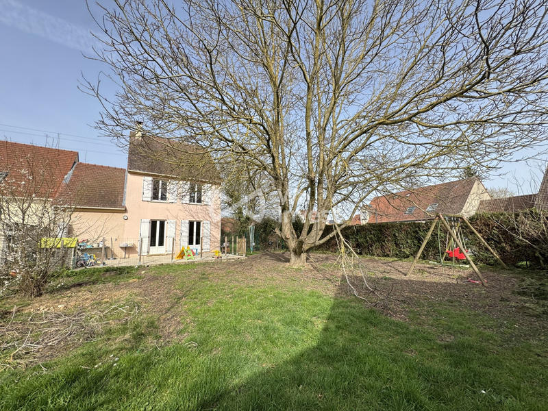 Maison - 95 m² - 5 pièces