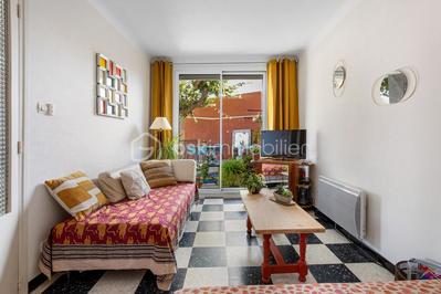 Demeure - 201 m² - 8 pièces