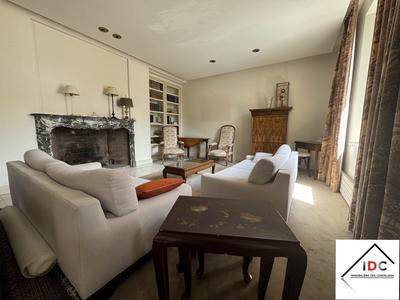 Appartement - 155 m² - 5 pièces