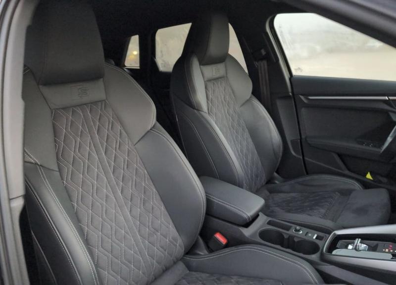 Audi A3 sportback 45 TFSIe s-Line 245 Hybride Rechargeable / Regulateur de Distance Prédisposition Attelage Capteur Angle Mort Keyless