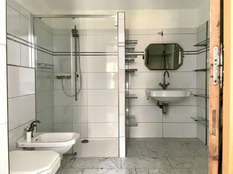 Maison - 230 m² - 8 pièces