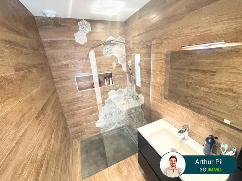 Maison - 121 m² - 5 pièces