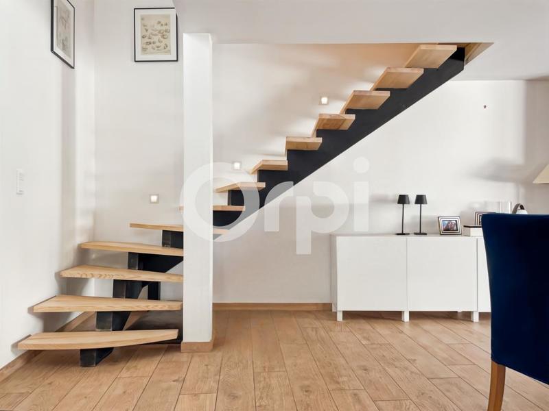 Propriété - 276 m² - 10 pièces