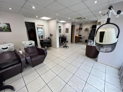 Beauté / Bien-être - 55 m²