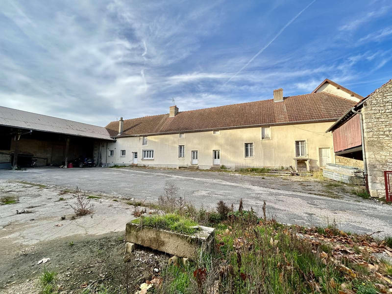 Maison - 200 m² - 8 pièces