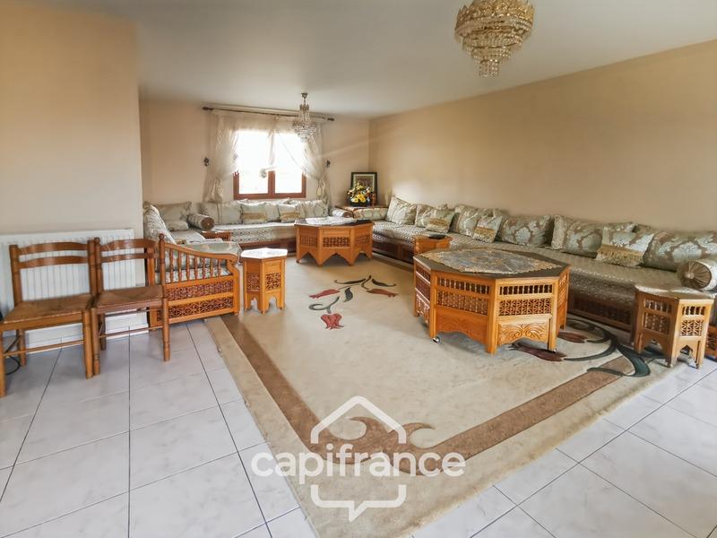 Maison - 188 m² - 9 pièces