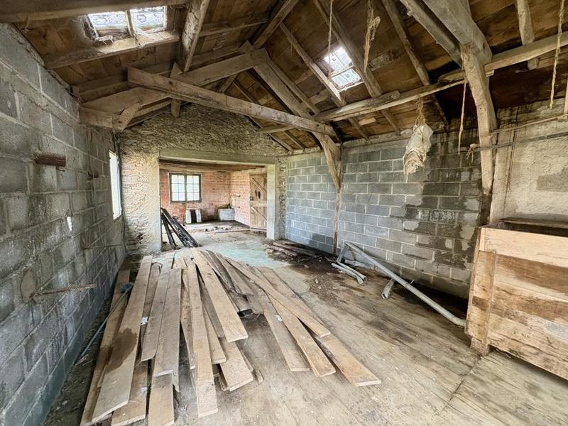 Maison - 300 m² - 3 pièces