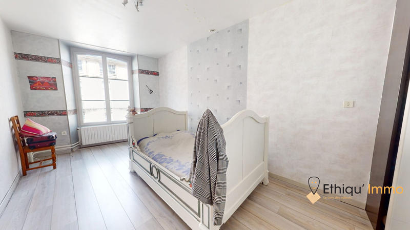 Maison - 287 m² - 8 pièces