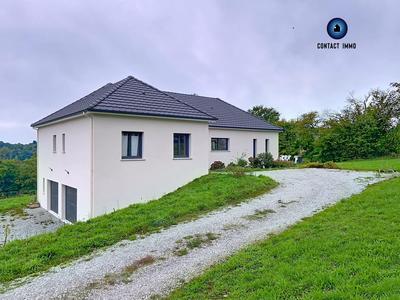 Maison - 143 m² - 4 pièces