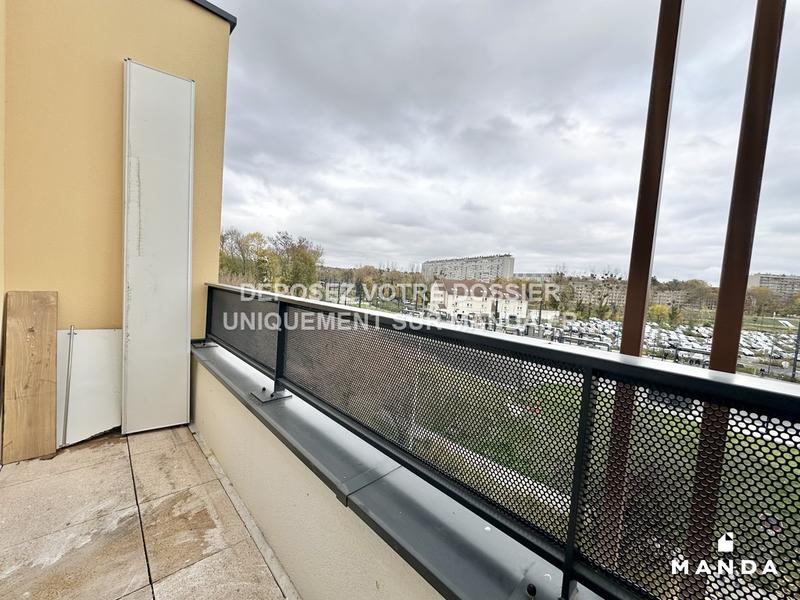 Chambre - 12 m² - 4 pièces