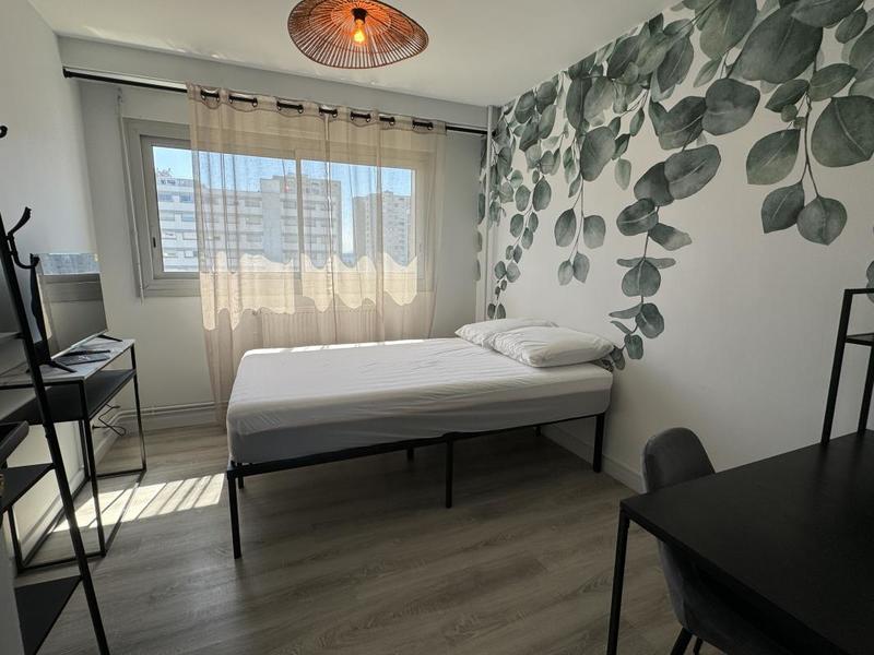 Appartement - 100 m² - 7 pièces