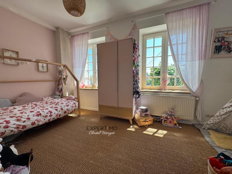 Maison - 195 m² - 6 pièces