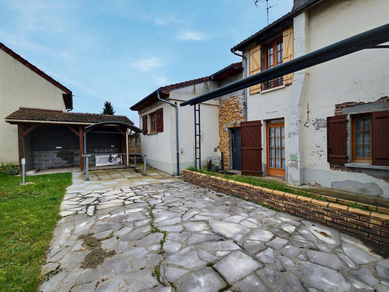 Maison - 95 m² - 4 pièces