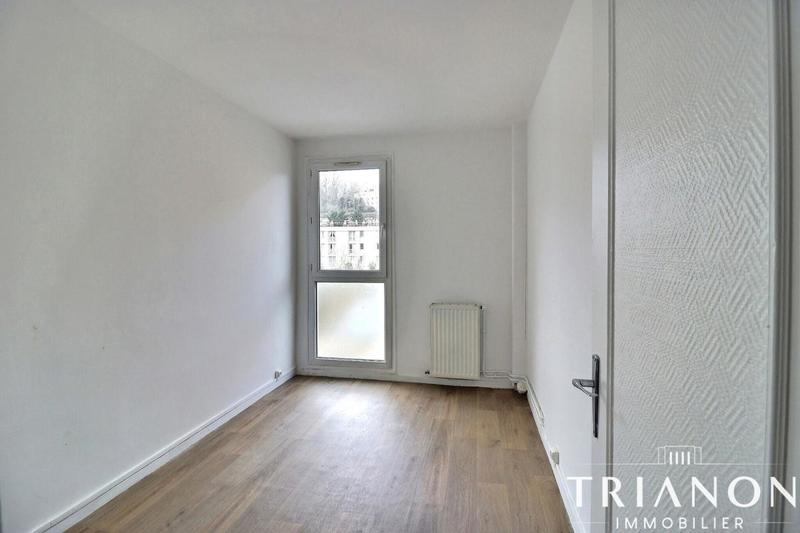 Appartement - 75 m² - 5 pièces