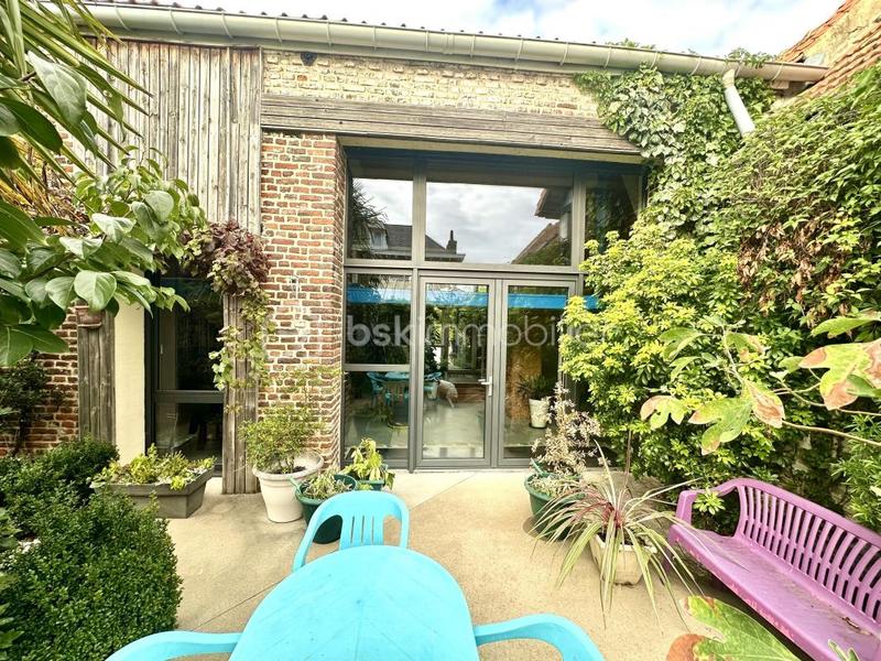 Maison - 340 m² - 8 pièces