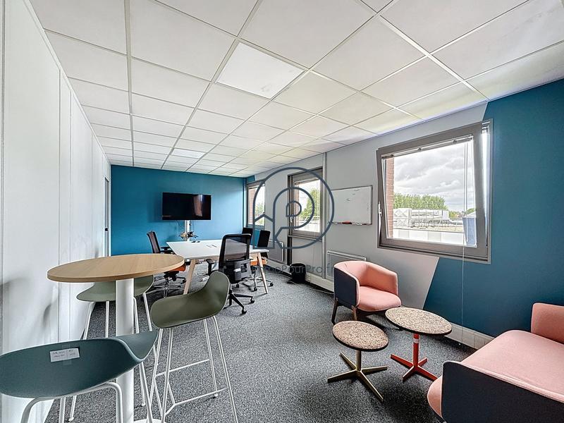 Bureau - 305 m²
