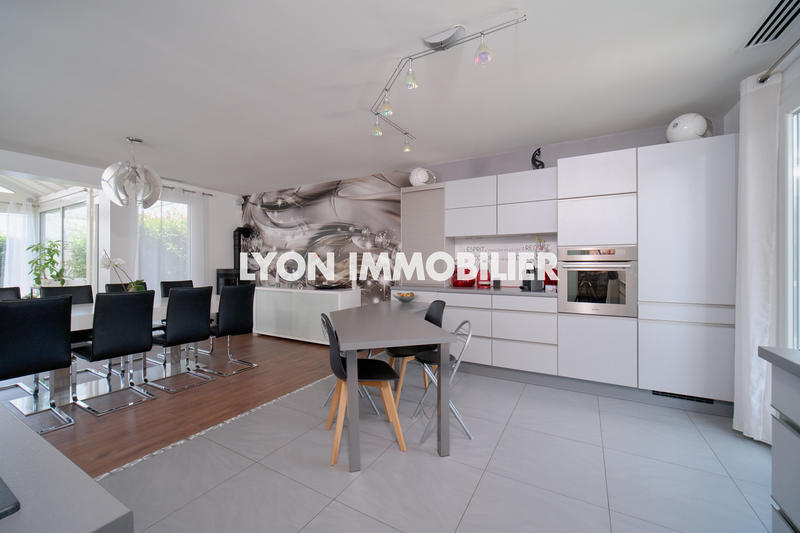 Maison - 187 m² - 7 pièces