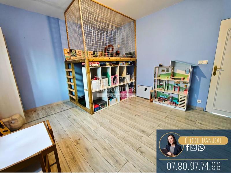 Maison - 156 m² - 7 pièces