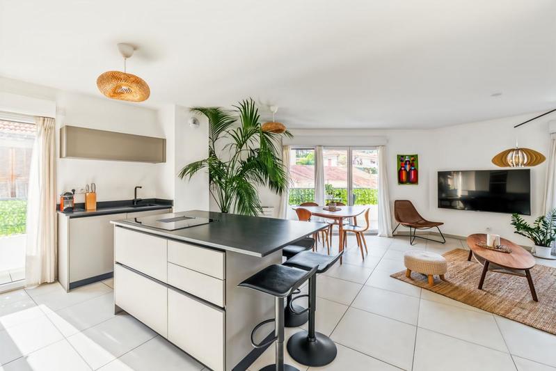 Appartement - 77 m² - 3 pièces