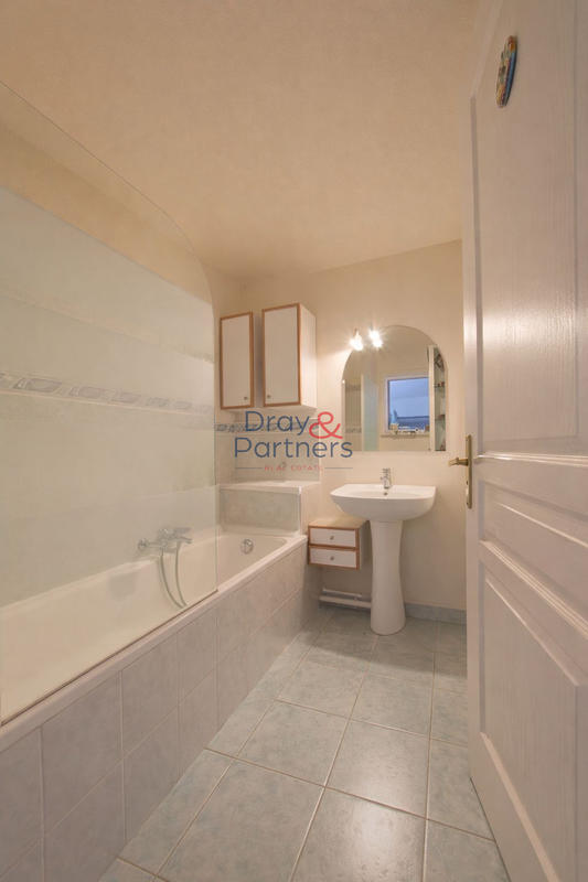 Appartement - 80 m² - 4 pièces