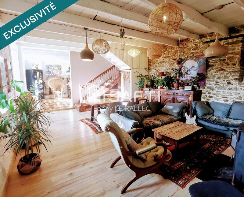 Maison - 180 m² - 8 pièces