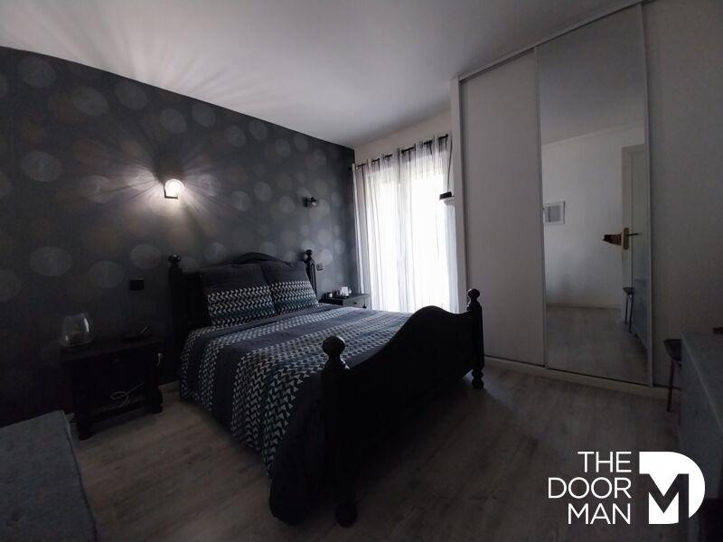 Maison - 200 m² - 5 pièces