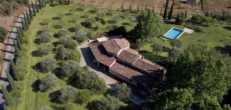 Propriété - 258 m² - 7 pièces