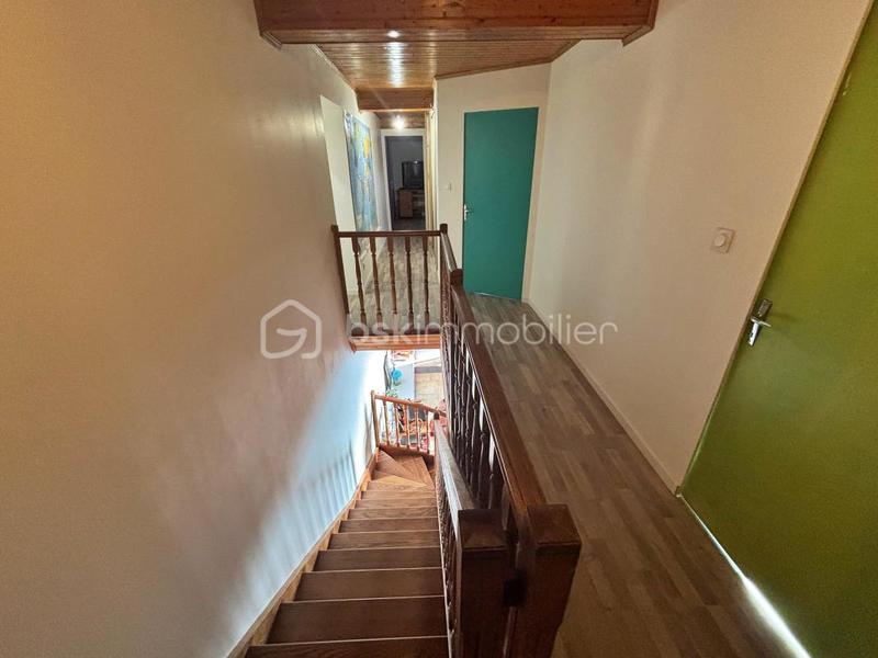 Maison - 270 m² - 10 pièces