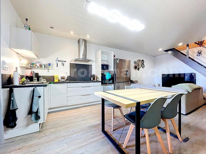 Corps de ferme - 238 m² - 7 pièces