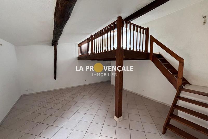 Studio - 37 m² - 1 pièce