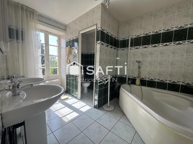 Maison de maîtres - 339 m² - 13 pièces