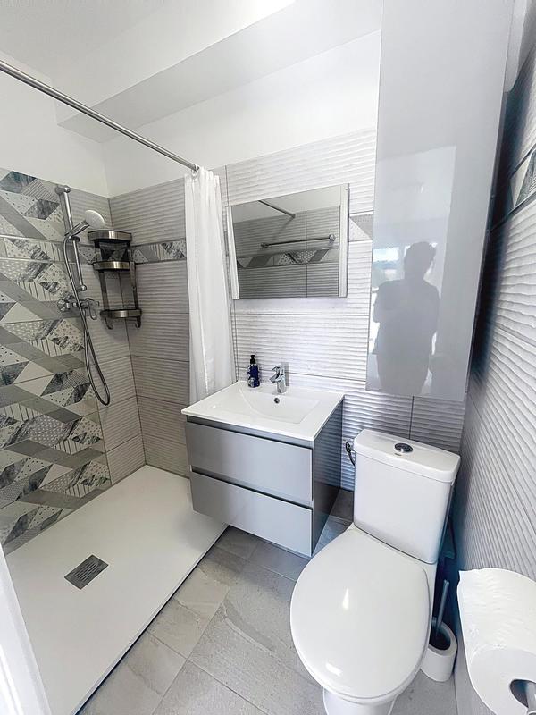 Maison - 216 m² - 8 pièces