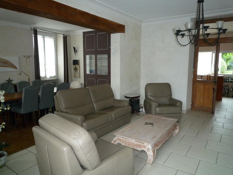 Maison - 380 m² - 15 pièces