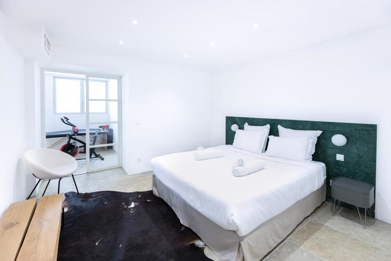 Maison - 185 m² - 6 pièces