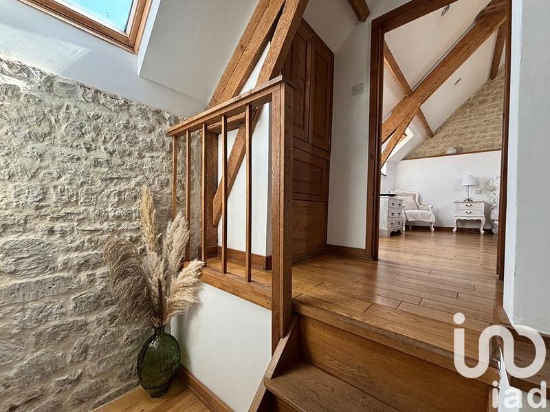 Maison - 287 m² - 12 pièces