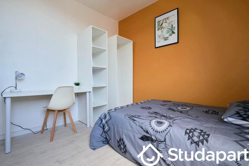 Chambre - 10 m² - 1 pièce