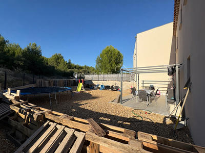 Maison - 95 m² - 4 pièces