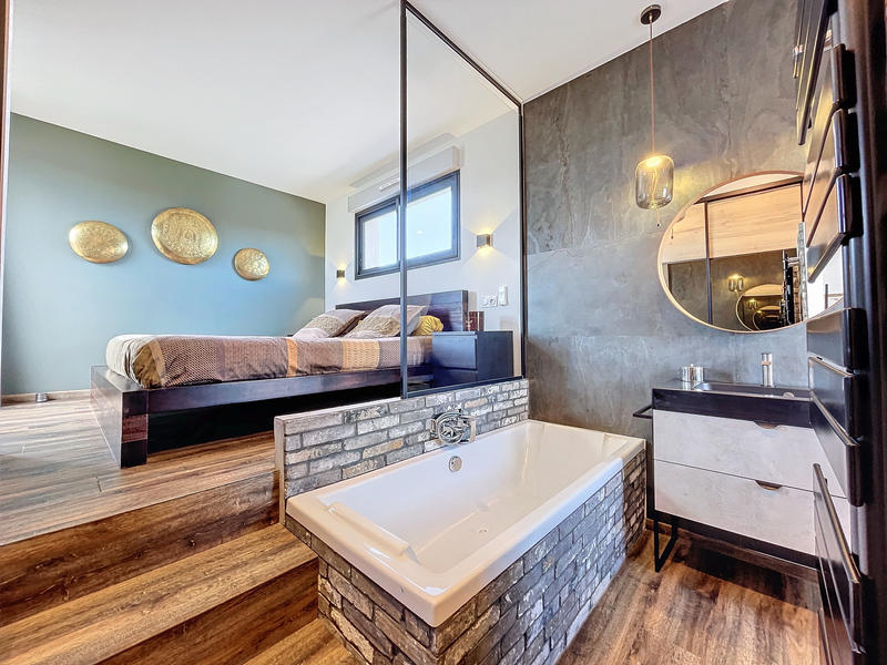 Villa - 200 m² - 8 pièces