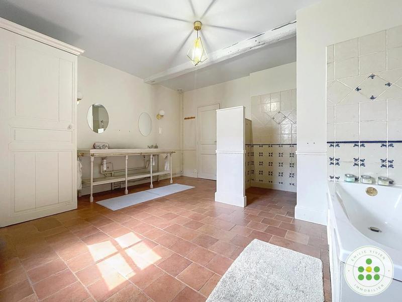 Longère - 234 m² - 6 pièces