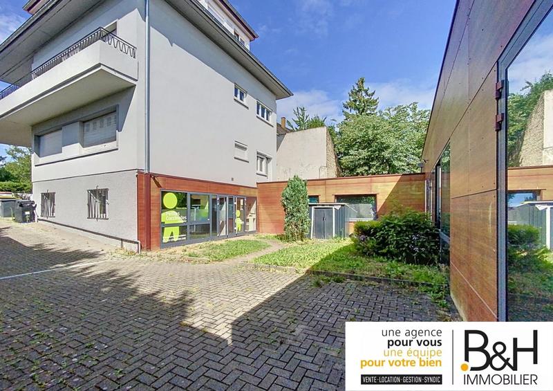 Local d'activités - 164 m² - 8 pièces