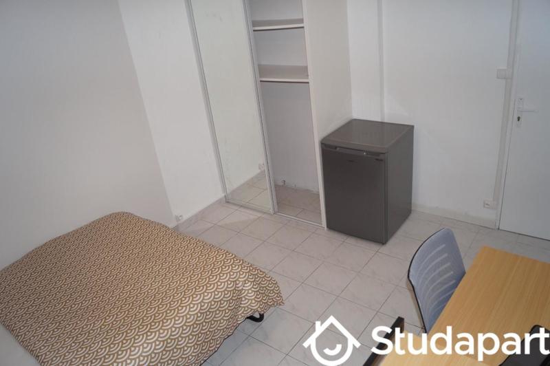 Chambre - 12 m² - 1 pièce