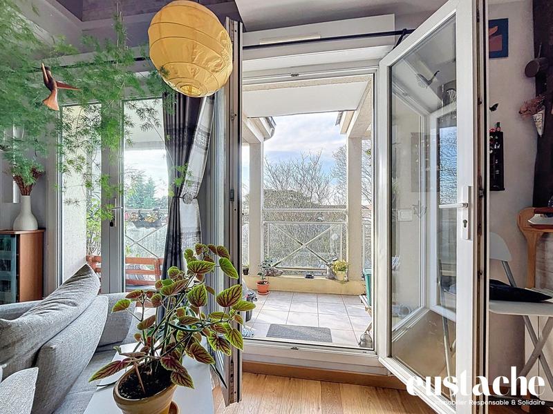 Appartement - 83 m² - 3 pièces