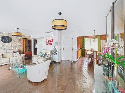 Château - 124 m² - 6 pièces