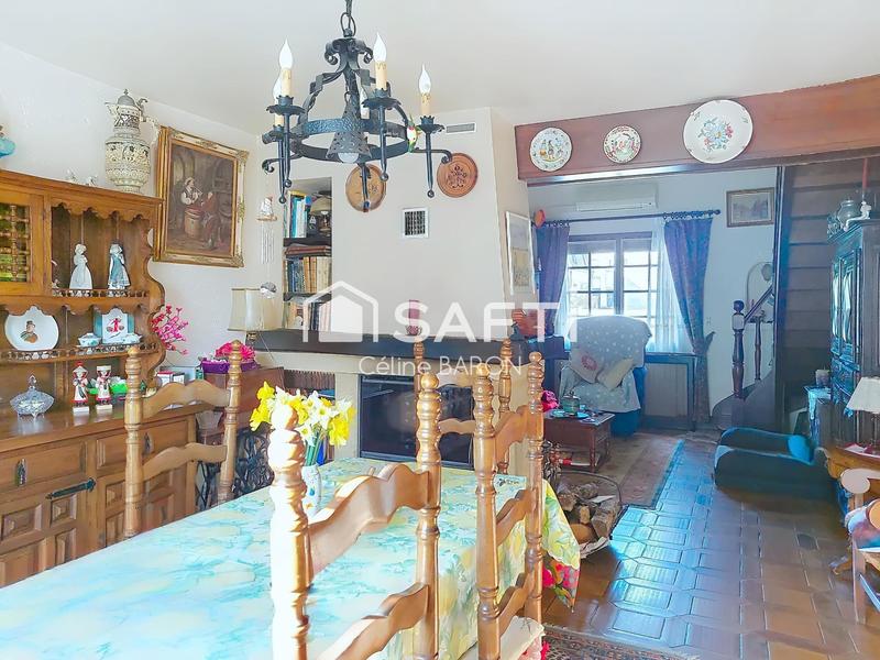 Maison - 208 m² - 9 pièces