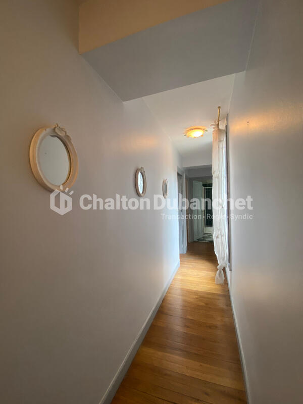Appartement - 104 m² - 3 pièces