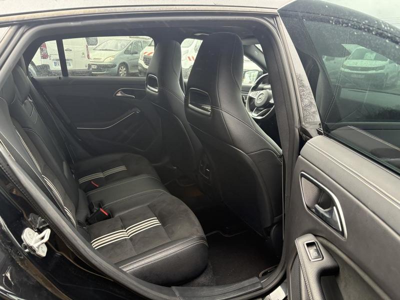 Mercedes Cla Shooting Brake Break 220d Bva Amg Line White Art Edition - Attelage Amovible Hayon Electrique Siege a Memoire- Toit Ouvrant